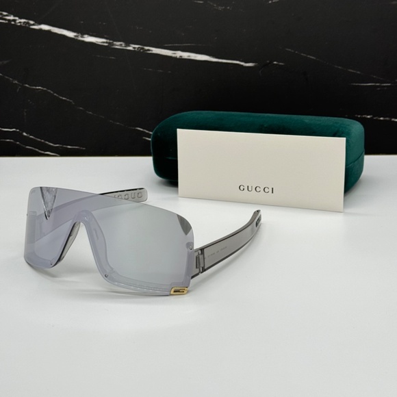 NEW GG1637S 002 GUCCI SHIELD WOMEN SUNGLASSES GREY GUCCI - Picture 1 of 12